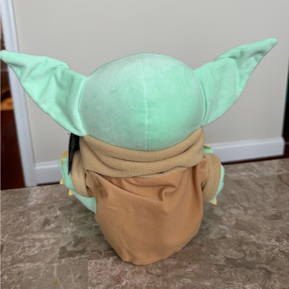 Disney Star Wars: The Mandalorian Grogu Big Feet Plush - 10" - Picture 4 of 8